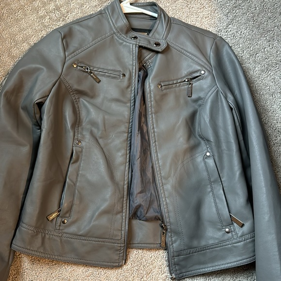 New xs gray 100% vegan leather JouJou jacket - Picture 2 of 8